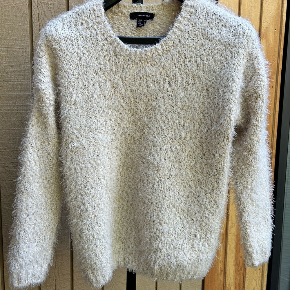 NWOT Atmosphere women’s cream and gold sweater size 6